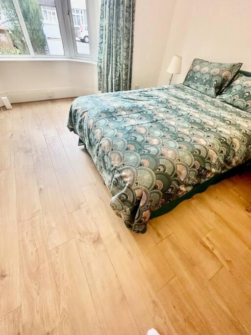 Villa 4 Bed House In Daneby Road,Se6 à Catford Extérieur photo