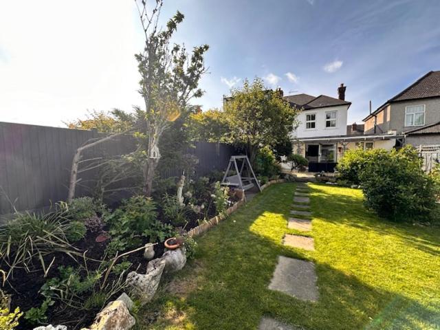 Villa 4 Bed House In Daneby Road,Se6 à Catford Extérieur photo